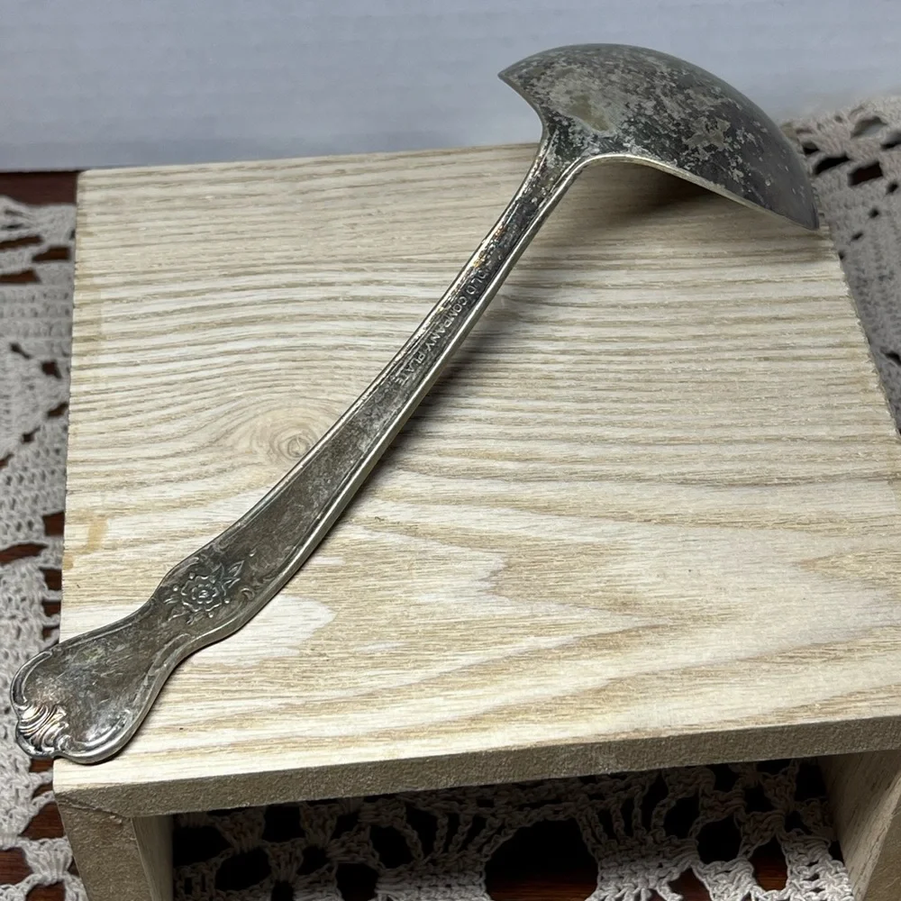 🇺🇸 Vtg Old Company Plate Silver-Plated Soup Ladle Signature Pattern Unpolished